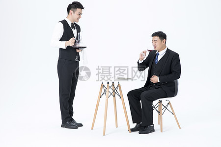 光影与杯盏的邂逅 专业摄影如何为品酒服务增色